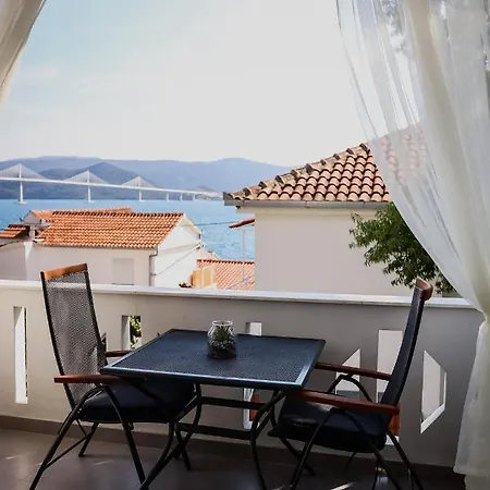 Apartments Morska Vila Komarna Exterior photo