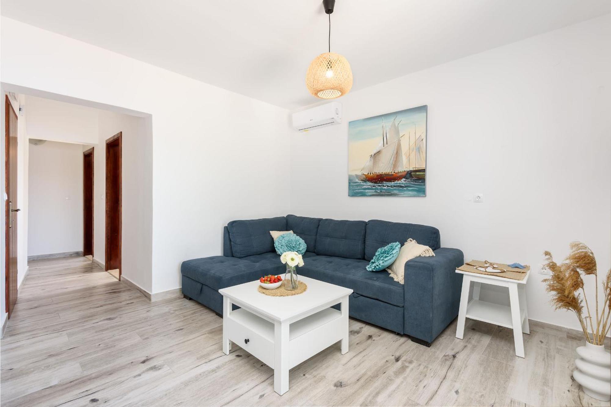 Apartment Morska Komarna